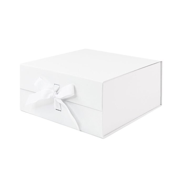 white-medium-square-magnetic-gift-boxes-with-changeable-ribbon